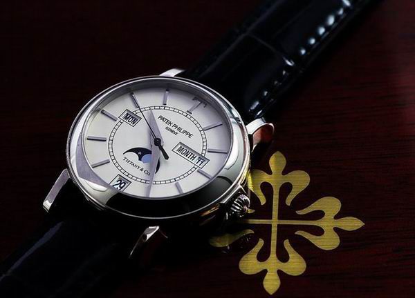 “表王”四面楚歌？天價聯名腕表背后，百達翡麗的時代焦慮